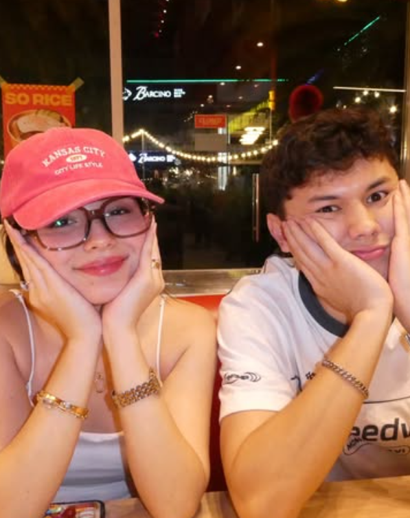 Dhelledelle's tweet photo. KiShes good evening. As the day winds down, let go of today's worries. You did your best, and you are allowed to rest and recharge. 😘
#KiSh | Kira Balinger | Josh Ford https://t.co/VN6eztrb8m