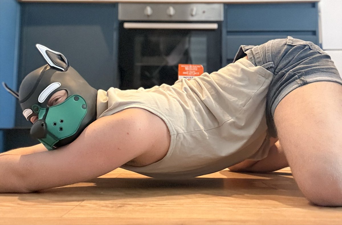 Pup_Atlas03's tweet photo. Wrruff! 🐶🐾 biiiiig puppy stretches this morning feels so good! I think my stretchies would be better without the shorts on tho… thoughts? 👀🤭🤔

#pup #puppyboy #pupplay #diaperpup #abdlpupplay #diaper #diaperpuppy #abdl https://t.co/pvk1BESO44