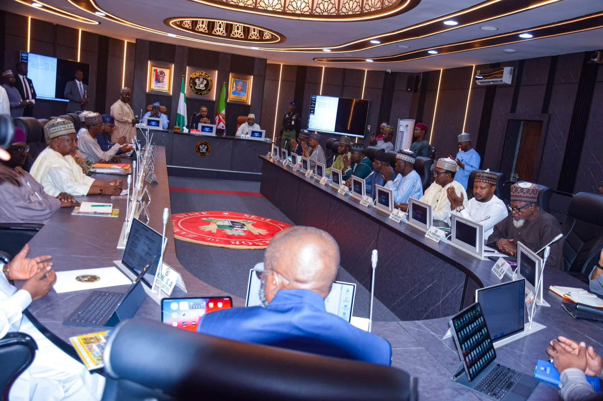 Ramadanmijinya1's tweet photo. JUST IN: Governor @daudalawal_ is currently presiding over the Zamfara State Weekly Executive Council Meeting at the Council Chamber, Government House, Gusau, today, Monday, 13th July 2026.

The meeting underscores the administration’s unwavering commitment to delivering https://t.co/KLVIs3racN