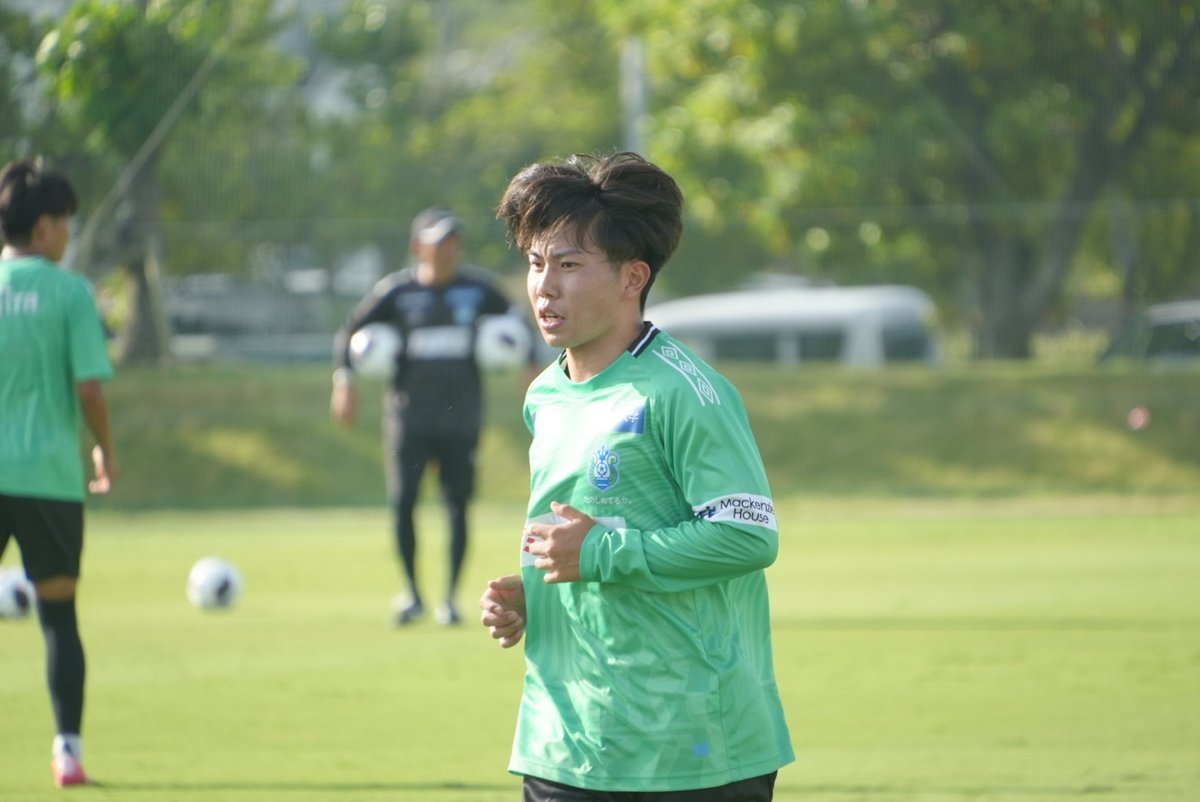bellmare_staff's tweet photo. 🟢沖縄キャンプ 1日目🔵

Training Photo 📸

 #bellmare https://t.co/PckDOoZKvx