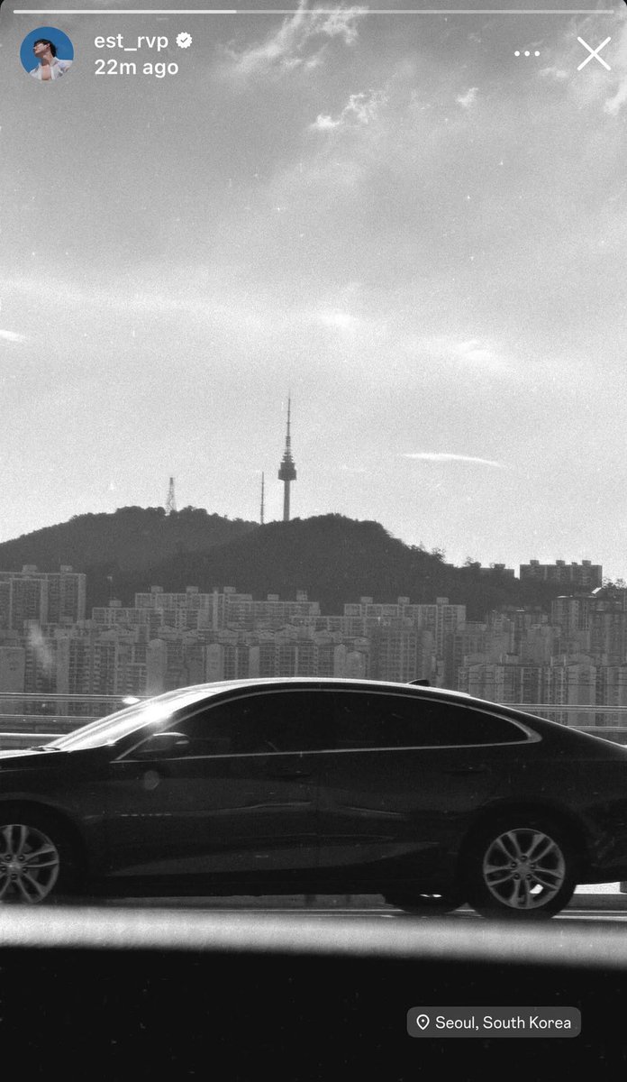 harxeuphoria's tweet photo. est in korea with p’tam 🥹🩵

( #est_rvp ) https://t.co/8UPqJi61ok