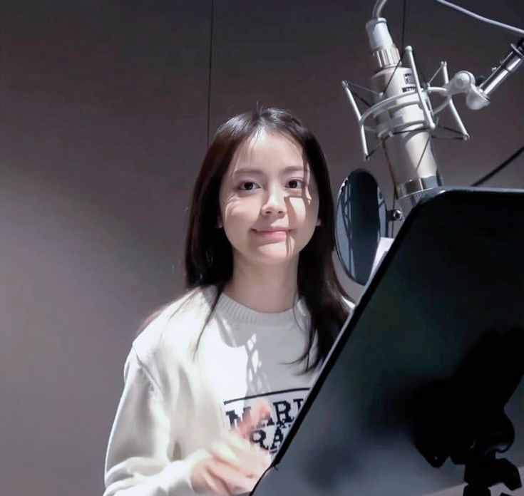 Chillkid1234's tweet photo. Her daily visual is just too pretty https://t.co/p3UZWfNG95
