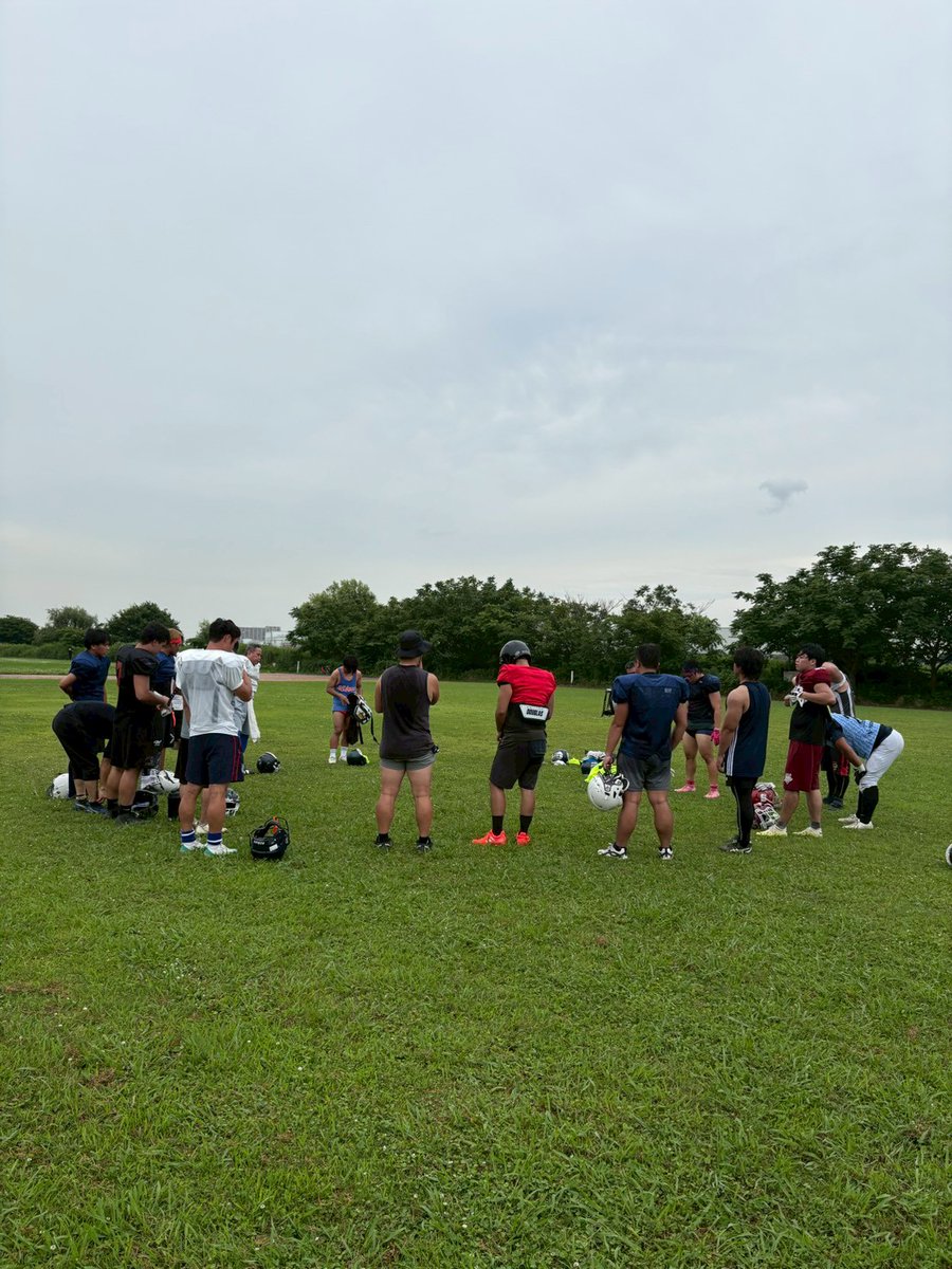Seagulls_tokai's tweet photo. 📢練習報告

7/12(日) 9:00〜
@多摩川六郷橋緑地グラウンド

梅雨の曇り空の中、通常練習でした🏈 
シーズンも近づいてきてるので、プレーの精度を高めていきます💪

選手、マネージャー大募集中です！
見学・練習参加、お気軽にお問合せください！ 

#東海シーガルズ #アメフト https://t.co/gOVwWrlitE