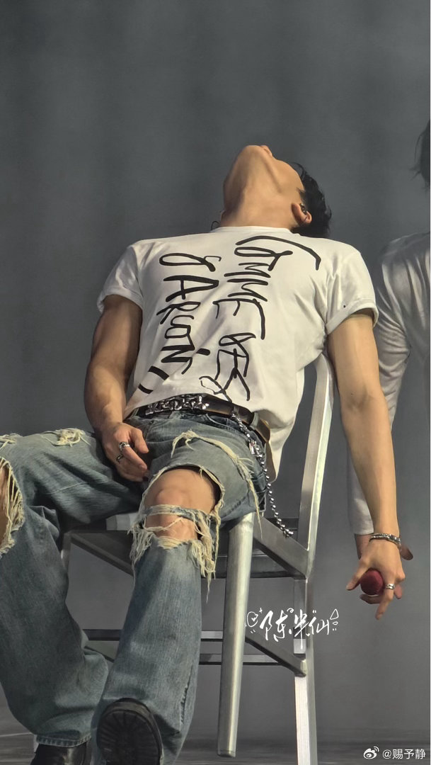 Jaemjen00z's tweet photo. 😭

#JENO　#제노
#NCTJNJM

cr:赐予静 https://t.co/TZgvrpmzJW