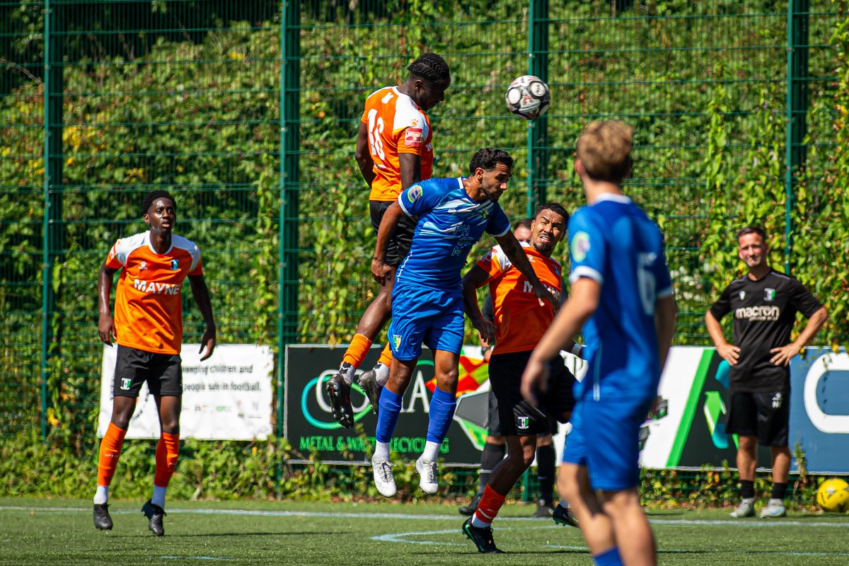 CrayValleyPM's tweet photo. 📸 Saturday through the lens.

A selection of matchday moments from our opening pre-season fixture against @PWH_FC 

Good to be back 💪

#WeAreSE9 🟢⚪ https://t.co/SPhKcQzHlO