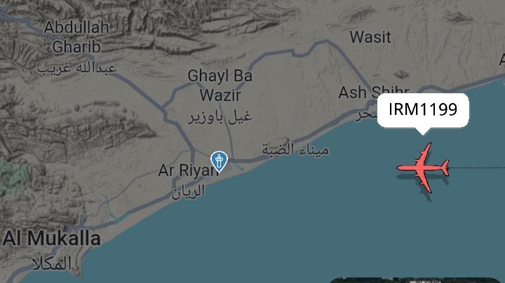 a_ali_alqasemi's tweet photo. وجهت طائرة الوفد اليمني قبل قليل رسالة قوية لها بعد استراتيجي وسياسي وعسكري حيث قامت بالمرور من فوق ميناء الضبه النفطي بمحافظة حضرموت وهو الميناء المحتل الذي يستخدمه الاعـdاء في تصدير النفط اليمني المنهوب . https://t.co/kvxqRJAGOS