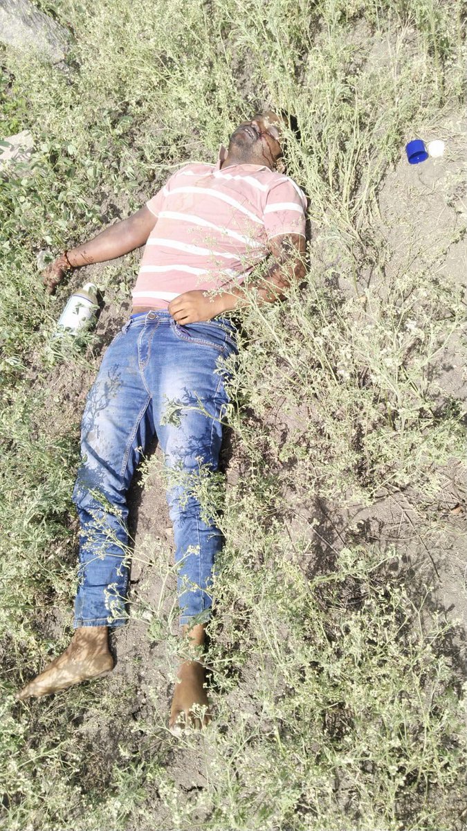 YakkatiSowmith's tweet photo. POCSO Case & 6 murder cases accused #RajuKumar found #DEAD
The body of Raju Kumar was found in #Kothur.
Local residents alerted the police by calling Dial 100 after spotting the body. During the preliminary examination, police found a bottle of poison lying next to the deceased.
Police have shifted the body for postmortem and have launched an investigation to ascertain the exact cause of death. Further details are awaited.