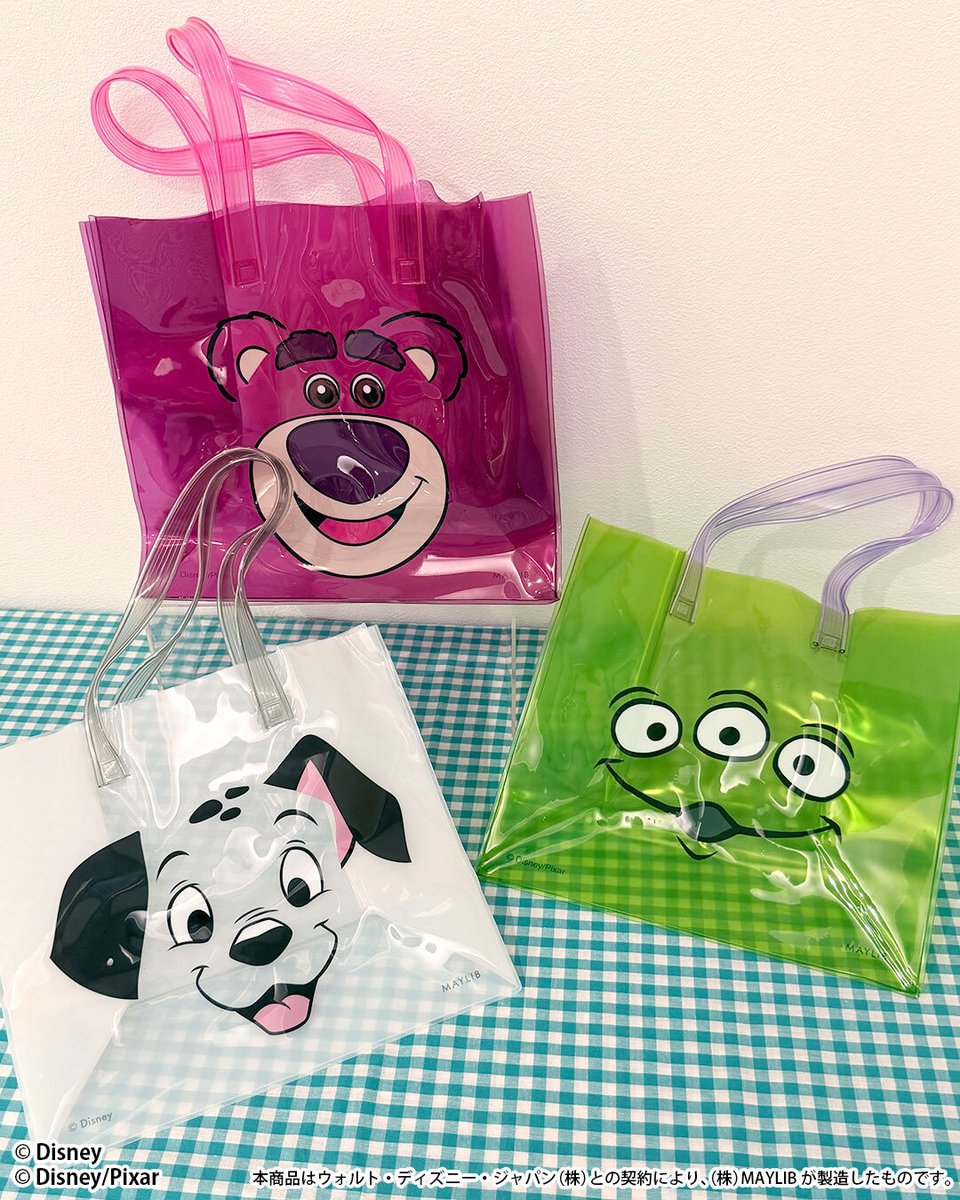 thankyoumart's tweet photo. ディズニー／ピクサーキャラクターの、
夏のお出かけやレジャーにも大活躍間違いなし！
「ビニールバッグ」が登場🌈✨

夏にぴったりなクリア素材と、
キュートなフェイスデザインがポイント🎶

もちろん各390円(税込429円)🏷️

全国のサンキューマート店舗と
公式オンラインショップにて入荷順次販売！ https://t.co/0nQfMwh89Z
