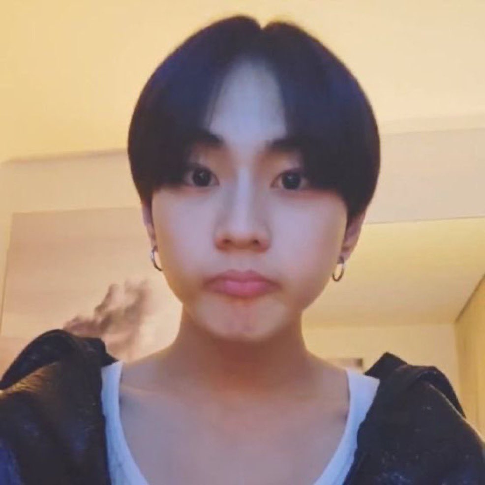 suminsumin21's tweet photo. #한입만 https://t.co/y0XijUQsEW