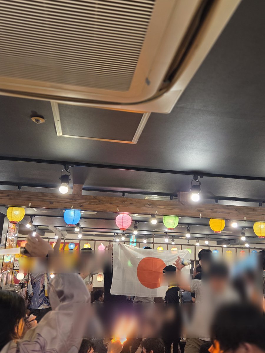 kusoiruca's tweet photo. ご縁があり蓮6th終わりに蓮ノ空海外勢の飲み会に参加してきました

私は日本語しか喋れませんが海外勢から「weak man」とか「弱者男性」とかどこで覚えたか不明な単語を覚えてるオタクばっかで楽しかったです！

「オタク弱い。だから日本は戦争で負けた！」というジョークで敗戦国を感じました… https://t.co/8kC6cRWrMR
