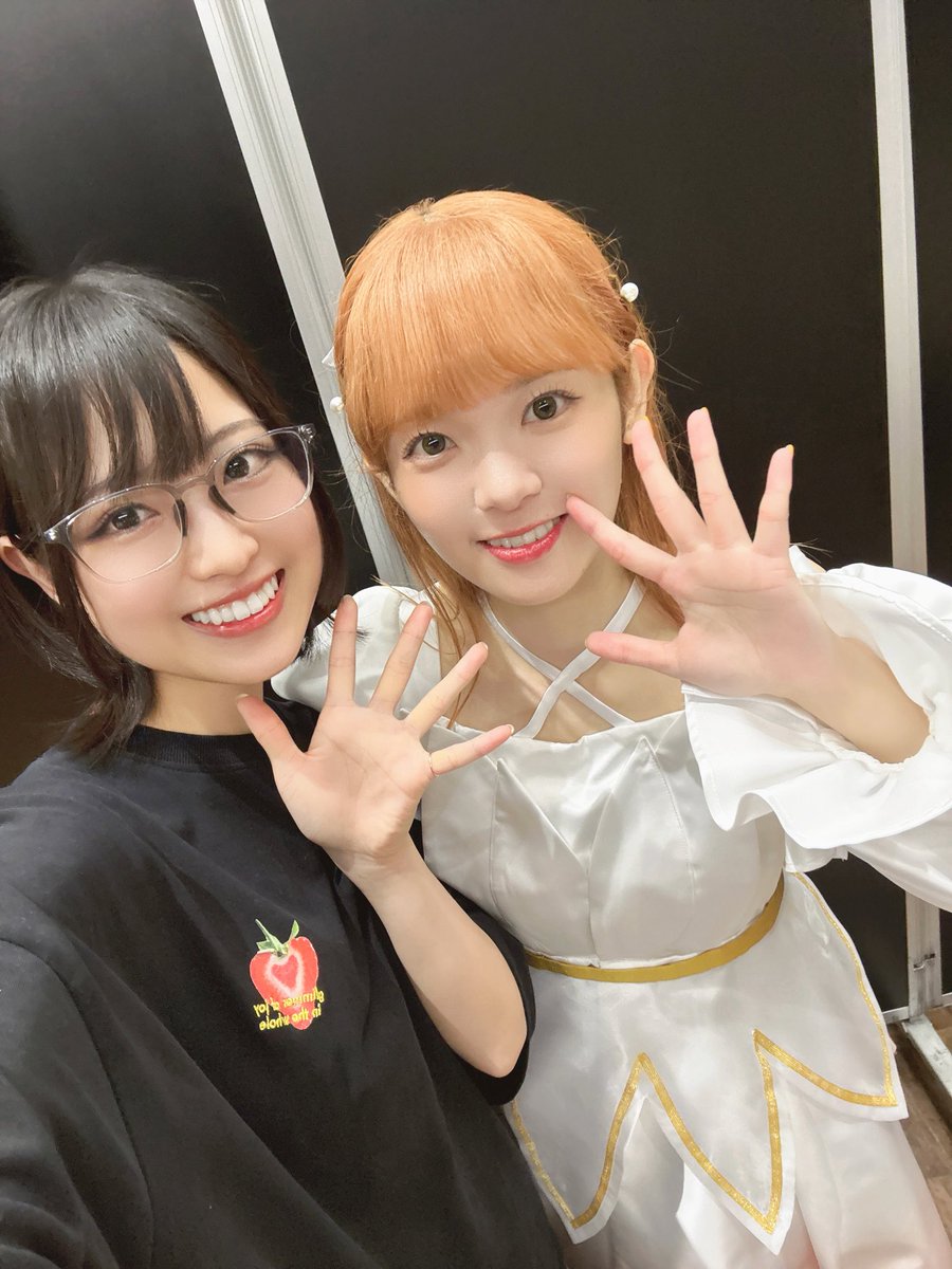 tsumugi_nanase's tweet photo. #蓮ノ空6th埼玉Day2 満開に花咲くスクールアイドル達の勇姿を会場で見届けさせていただきました🪷✨️

ベルーナドームでキラッキラに輝くみんな、本当に素敵でした！！
たくさんのパワーと刺激をいただいた1日❤️‍🔥💪

終演後にのんちゃんとふーちゃんに直接お疲れ様を伝えられました(*´˘`*)ありがとね！ https://t.co/zyG29rHBdh