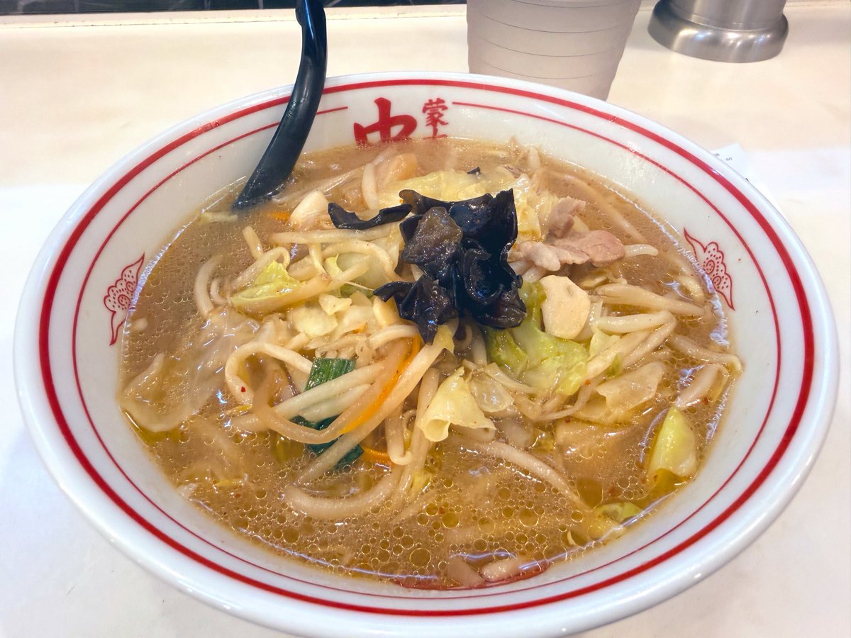 nyanbit_n's tweet photo. わたしは辛さに負けたので味噌タンメンです https://t.co/5AoHf17HV8