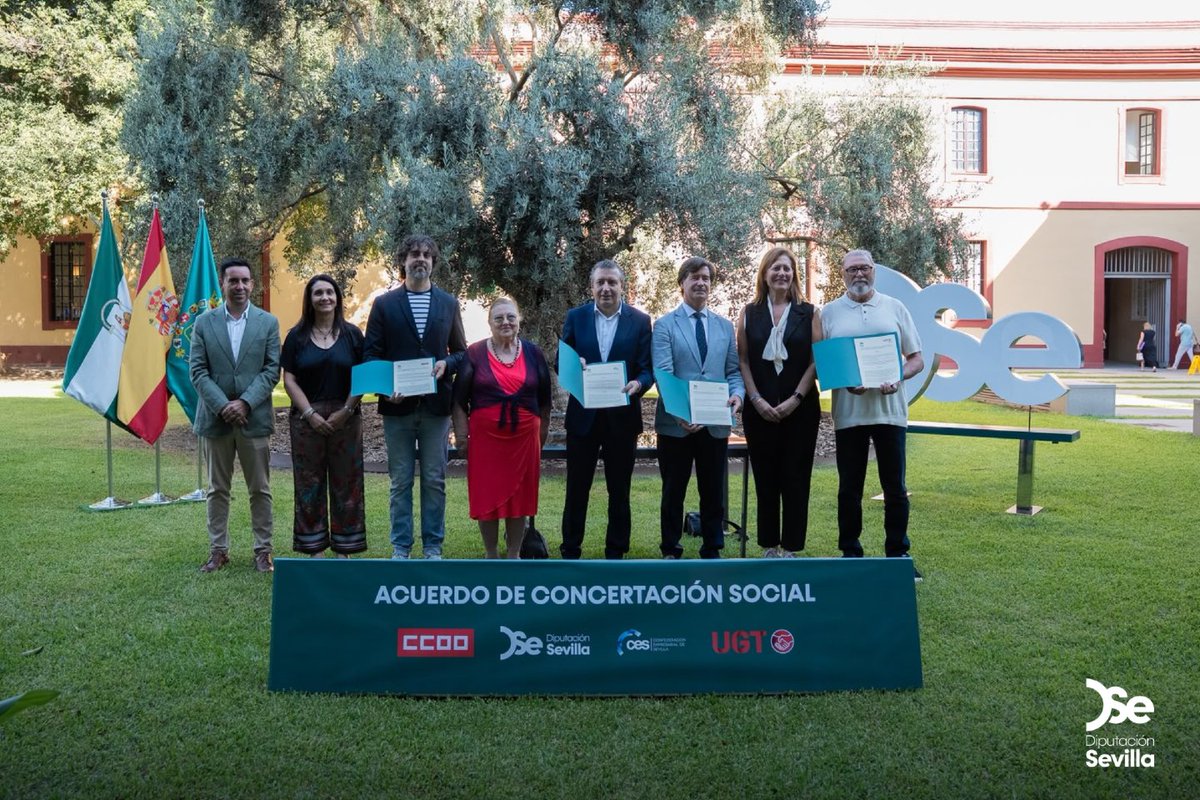 DIPUSEVI's tweet photo. 🤝 La Diputación de Sevilla, @ccoosevilla, @ugtsevilla y la @CES_Sevilla han firmado los Convenios Específicos de Concertación Social para 2026, dentro del Acuerdo Marco de Concertación Social de la Provincia 2023-2026.

El presidente de la Diputación de Sevilla, @JFdezdelosRios, ha destacado la importancia de este acuerdo para generar espacios de confianza, favorecer la estabilidad económica y situar a Sevilla como un territorio con mejores condiciones para invertir, emprender y crear empleo.

Los convenios ponen el foco en la formación orientada al empleo, la innovación empresarial, la prevención de riesgos laborales, la inclusión social, la optimización de los servicios públicos y el reequilibrio territorial de los municipios sevillanos.

Una alianza para seguir fortaleciendo el tejido productivo, mejorar las oportunidades de la ciudadanía y avanzar en una provincia más cohesionada.