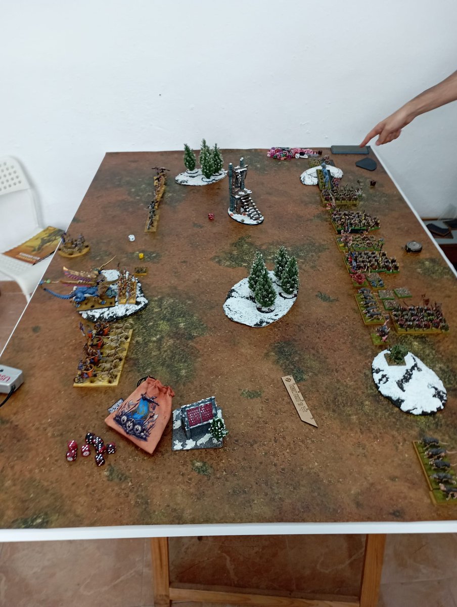 KarakYakka's tweet photo. Otras partidas de #Warhammer  #Fantasy de la jornada. https://t.co/rG0Z2yRlDJ