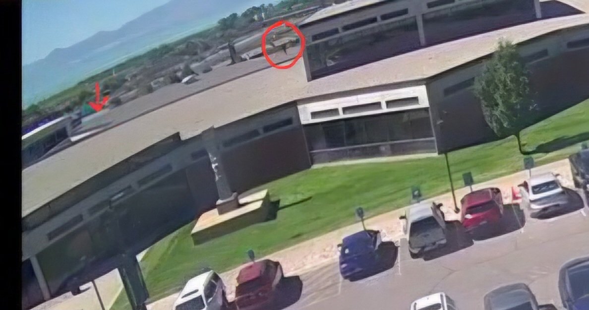 TootyTracksuit's tweet photo. People don't believe the information in these posts that Tyler was 3 hours away during the time of the "texts", but they can see clearly that this person in the photo is Tyler Robinson..... 😂🤣......May you all get the jury you deserve in life. https://t.co/gLrQcvxNCK