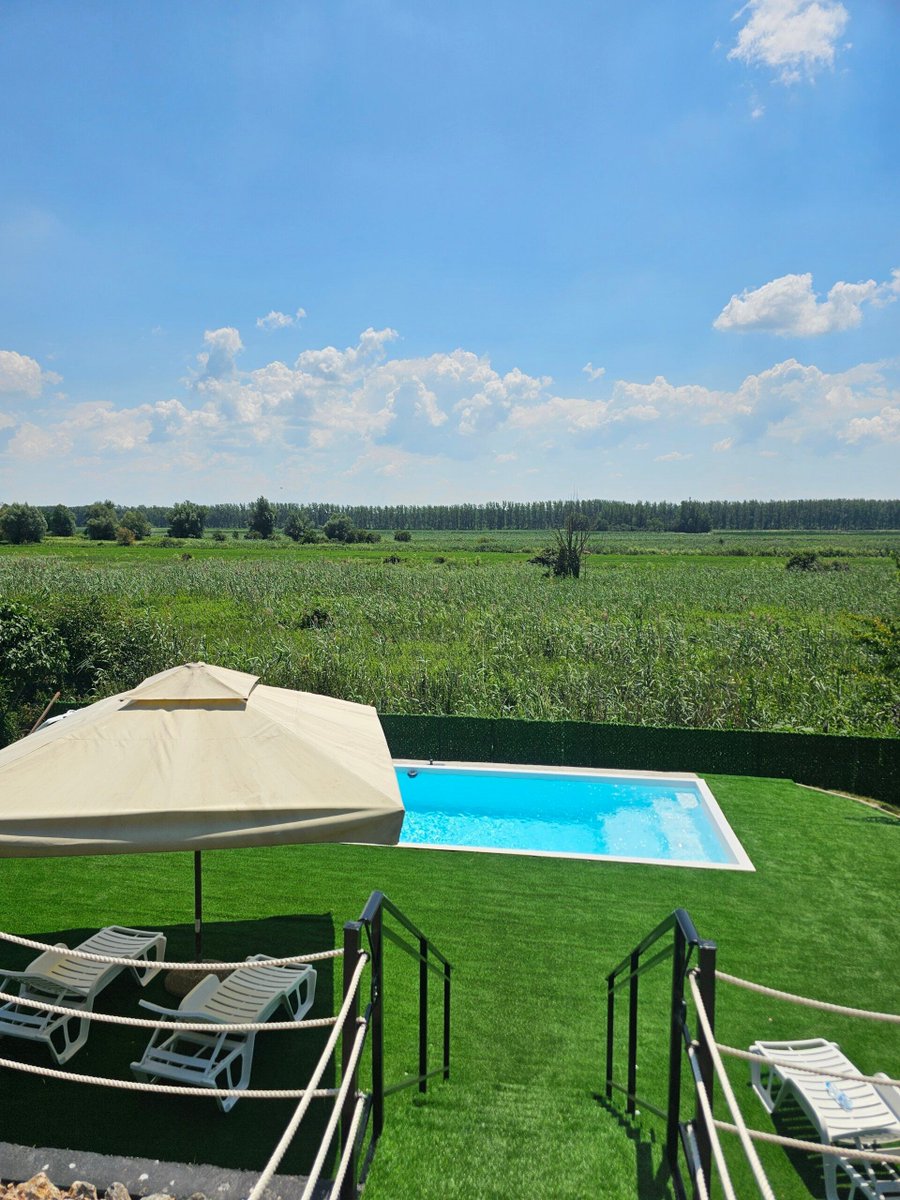 weekendica_com's tweet photo. Urban Garden 😍 

Urban Garden je moderna vikendica sa privatnim bazenom sa slanom vodom, namenjena svima koji žele da spoje odmor, zabavu i potpunu privatnost. Smeštena je na mirnoj lokaciji, idealnoj za opuštanje, proslave i druženje

💌 Više na: https://t.co/1U2wyyogNL https://t.co/x7wqpRMn07