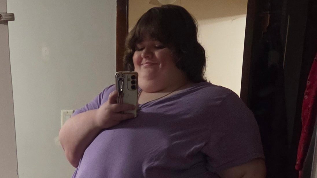 Hey, look! Another AGP weeb. tweet media