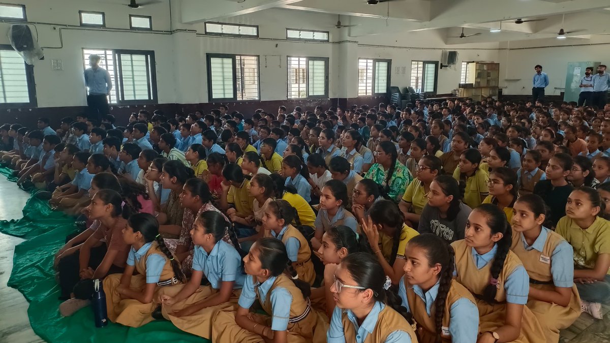 CscJunagadh's tweet photo. Today @Pvmjunagadh,we provided #students with a brief intro to #NCSC2026 highlighting this year theme &amp; objectives.They were #encouraged to participate by sharing their #innovative #ideas.We provide them our #guidance &amp; #support in developing their #idea.@InfoGujcost @dstGujarat https://t.co/oR3HMhfqoc