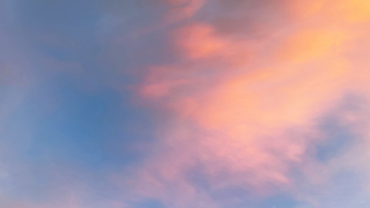 crescente_moon's tweet photo. 遠回りして帰りたくなるような夕空だった。 https://t.co/KAVhU0fxes