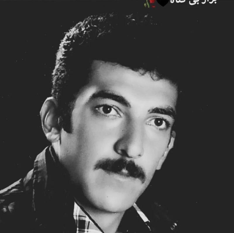 gohareshghi's tweet photo. امروز قلبم برای #فیروز_حیدری می‌تپد؛ جوان ۳۷ ساله‌ای از #جونقان که در ۲۰ دی‌ماه ۱۴۰۴ جانش را از دست داد و سه کودک ۶، ۵ و ۴ ساله را چشم‌انتظار پدری گذاشت که دیگر هرگز به خانه بازنمی‌گردد.

من سال‌هاست داغ فرزند را بر سینه دارم و می‌دانم هیچ دردی سنگین‌تر از داغ جوان نیست. https://t.co/agQQwKaCW3