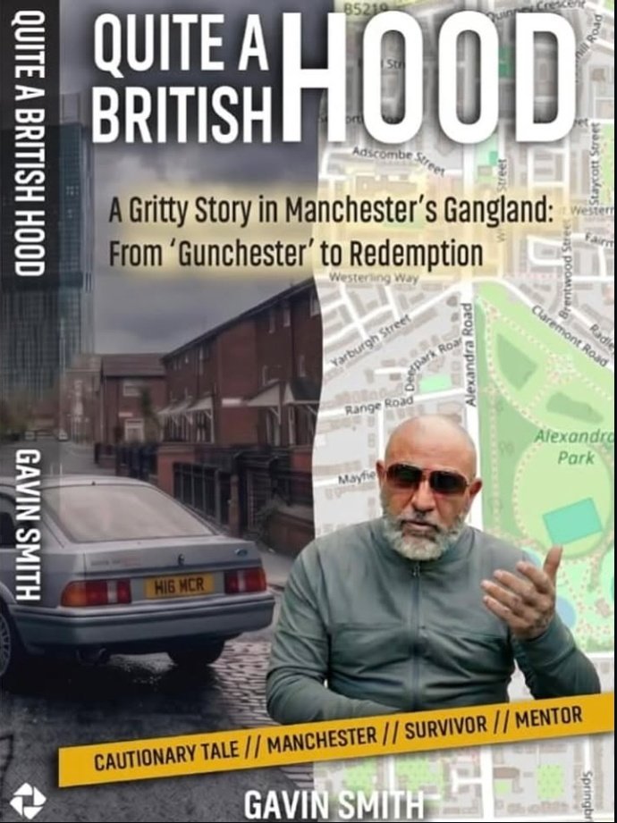 pundit_jay's tweet photo. Big up Killy, mandem doing are lil books n that. On Amazon #MossSide #Manchester π https://t.co/Mg1qOhLVzo