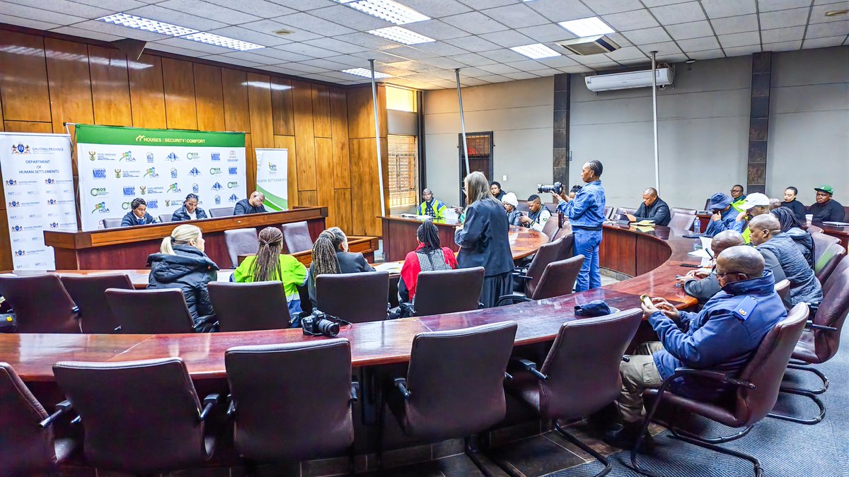 ThembiSim73's tweet photo. Human Settlements Minister Thembi Simelane, Gauteng MEC for Human Settlements Tasneem Motara, and City of Tshwane MMC Aaron Maluleka during a briefing on the Title Deeds Restoration Programme in the City of Tshwane. https://t.co/ptUvRVW29N