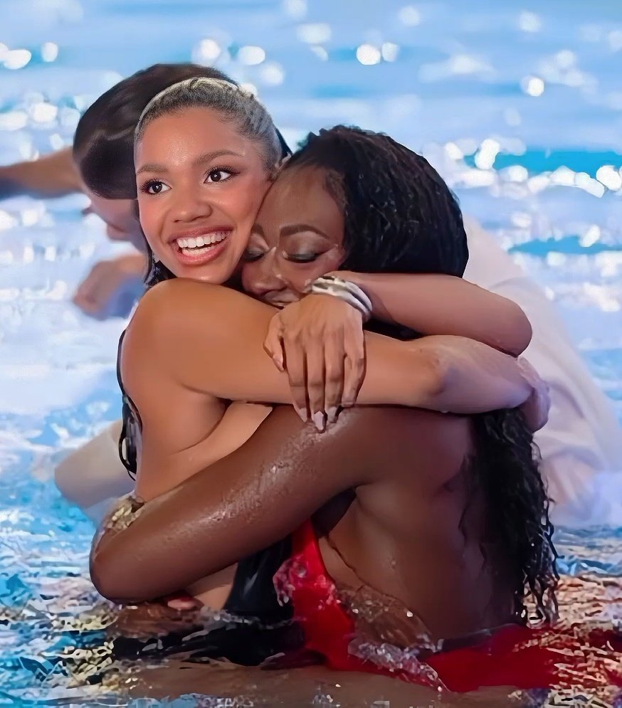 boniiverse's tweet photo. they are everything to me 🤏🏼😭 https://t.co/xXRE5I2bp4
