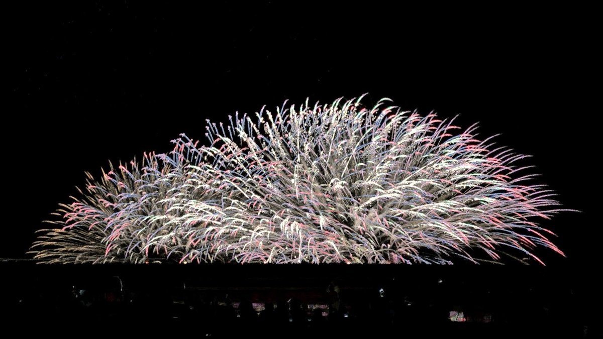 masachappy's tweet photo. 2026.7.10 第78回鎌倉花火大会

初観覧でした。高波の影響で水中花火のみでしたが、少しでも打ち上げてくださったことに感謝です😊

※「花火に行こうCamera」でお手軽撮影📸

担当煙火店
山梨県市川三郷町 #マルゴー https://t.co/Gcdg8U1cDT