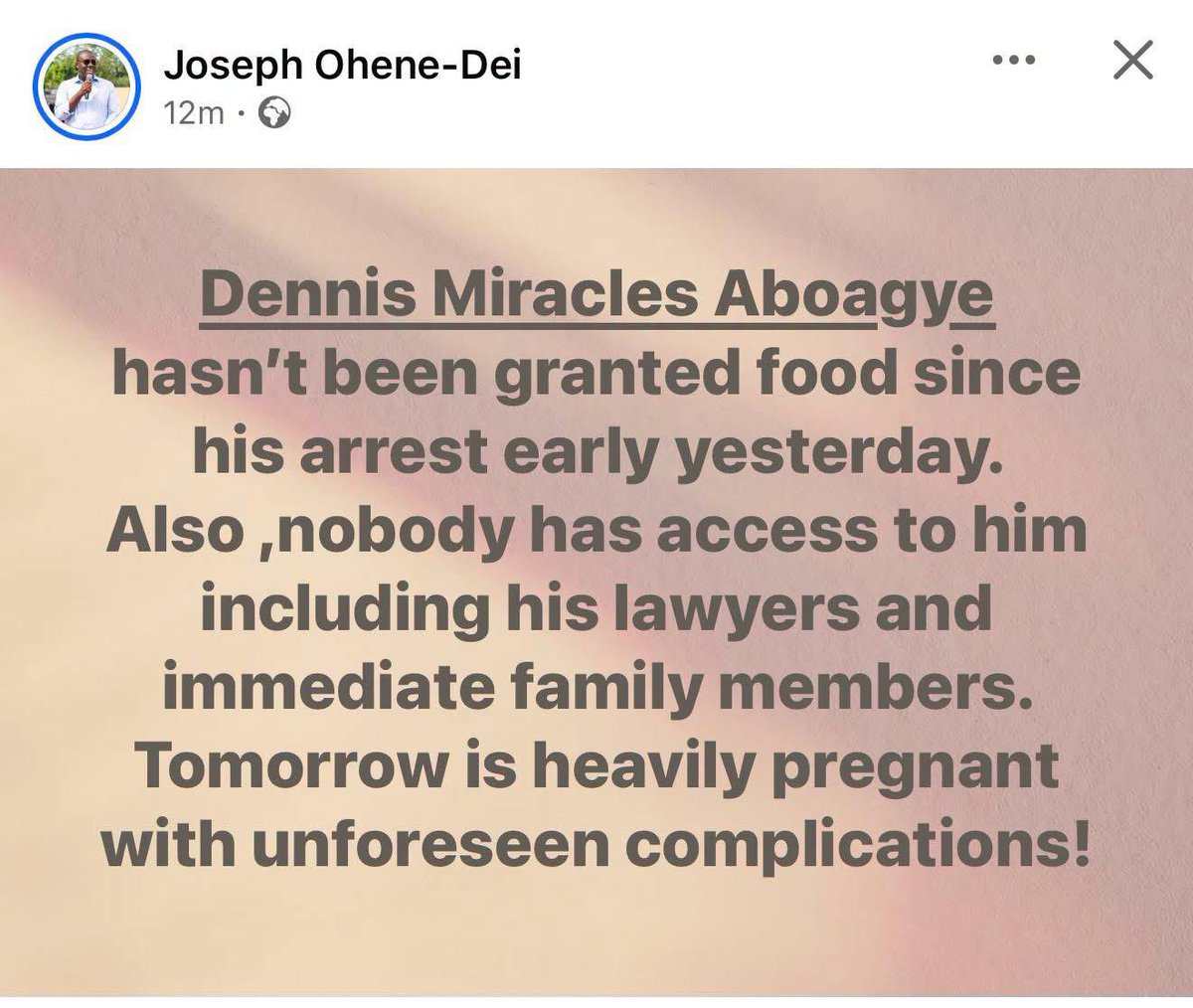 F_Edzeamey's tweet photo. “Also, nobody has access to him, including his lawyers and immediate family members,” but you somehow know he hasn’t been given food since yesterday.

Unserious people. 😂 https://t.co/M7PhFhsQil