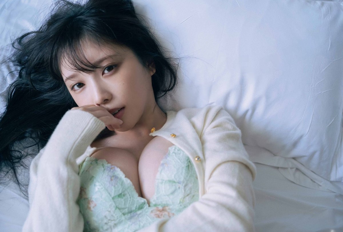 gra_likes's tweet photo. 与田祐希ちゃんはグラビアやらんのか…？？？ https://t.co/XRaPG6WzjF