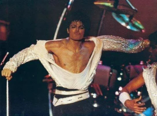 LiberianGirl779's tweet photo. interesting, according to Jermaine, Michael had two Jehovah's Witnesses traveling with him during the Victory Tour who monitored whether his performances were consistent with the religion's guideline. On one side, Joe and the family were pulling at him; on the other, the Jehovah’s Witnesses. Michael was a world known superstar, yet he was far from having the freedom to express himself artistically the way he wanted.