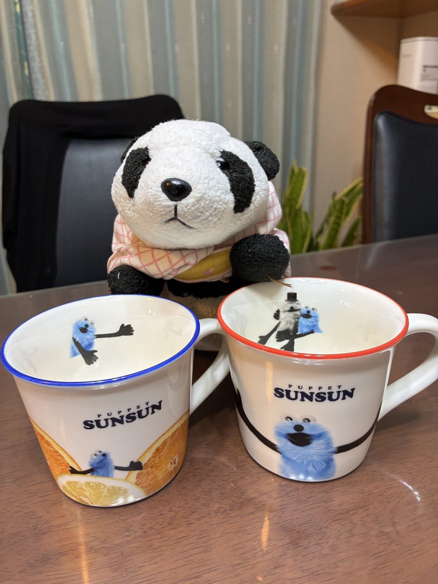 suttokopanda's tweet photo. スンスンだよ！
ノンノンもいるよ！

#ぬいどり
#ぬい撮り
#パンダ
#ぬいぐるみ https://t.co/mEM0trL9dr