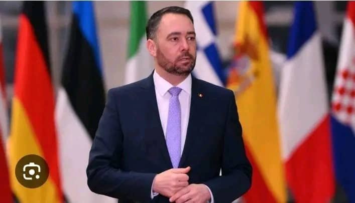 sahelbrut3's tweet photo. Tournant diplomatique en Europe

🇧🇪 Le ministre belge des Affaires étrangères réclame des sanctions contre le gouvernement israélien et les colons face à l'escalade des violences en Cisjordanie.

Il dénonce également un déséquilibre de l'Union européenne en faveur d'Israël et appelle Bruxelles à mobiliser tous les leviers de pression pour infléchir la politique israélienne.