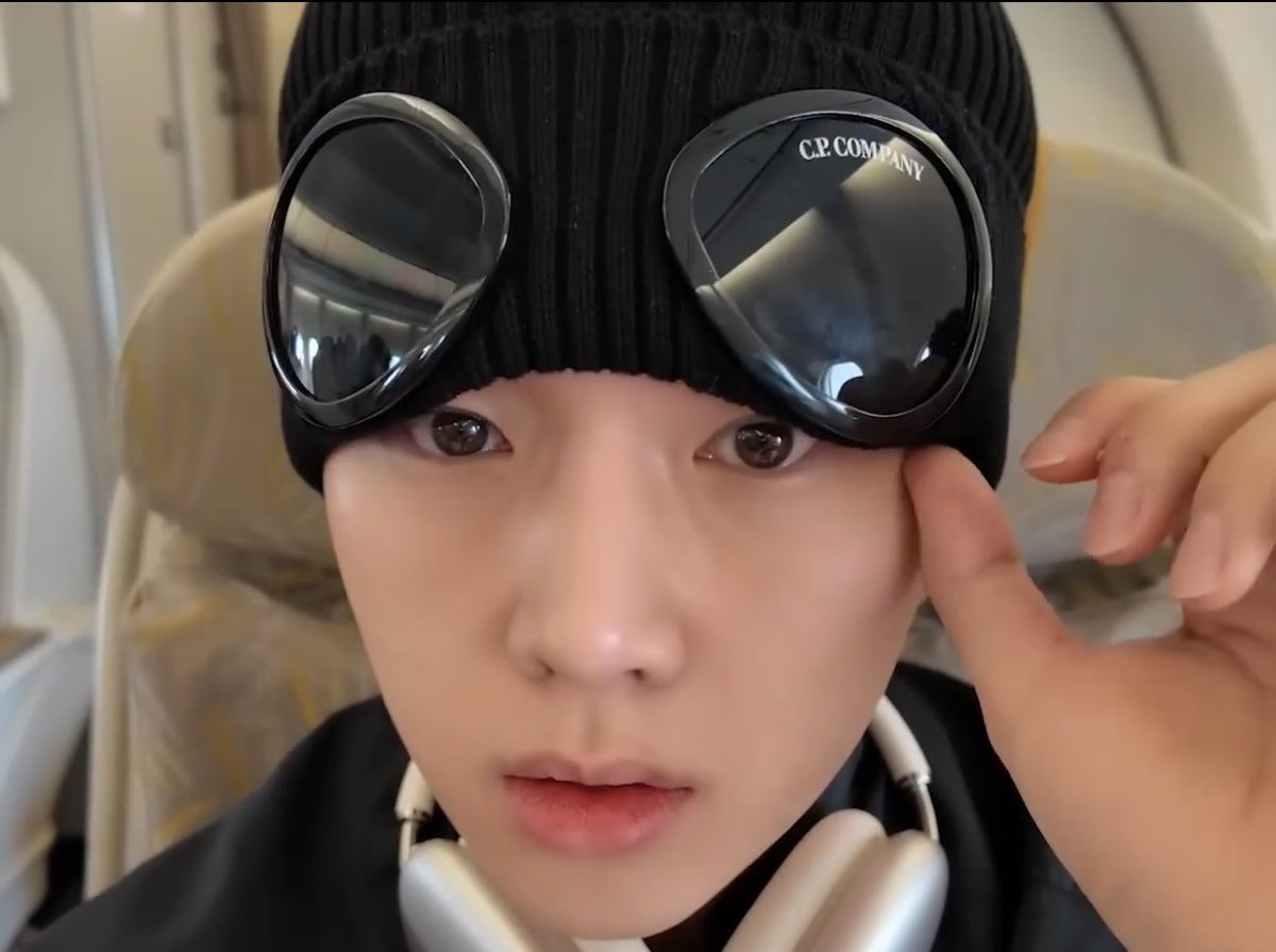 냐힝 tweet media
