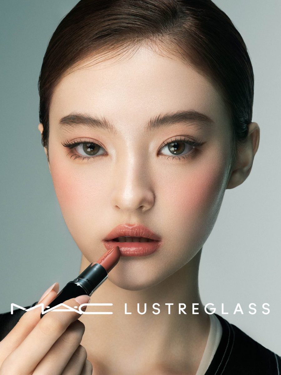 M•A•C Cosmetics tweet media
