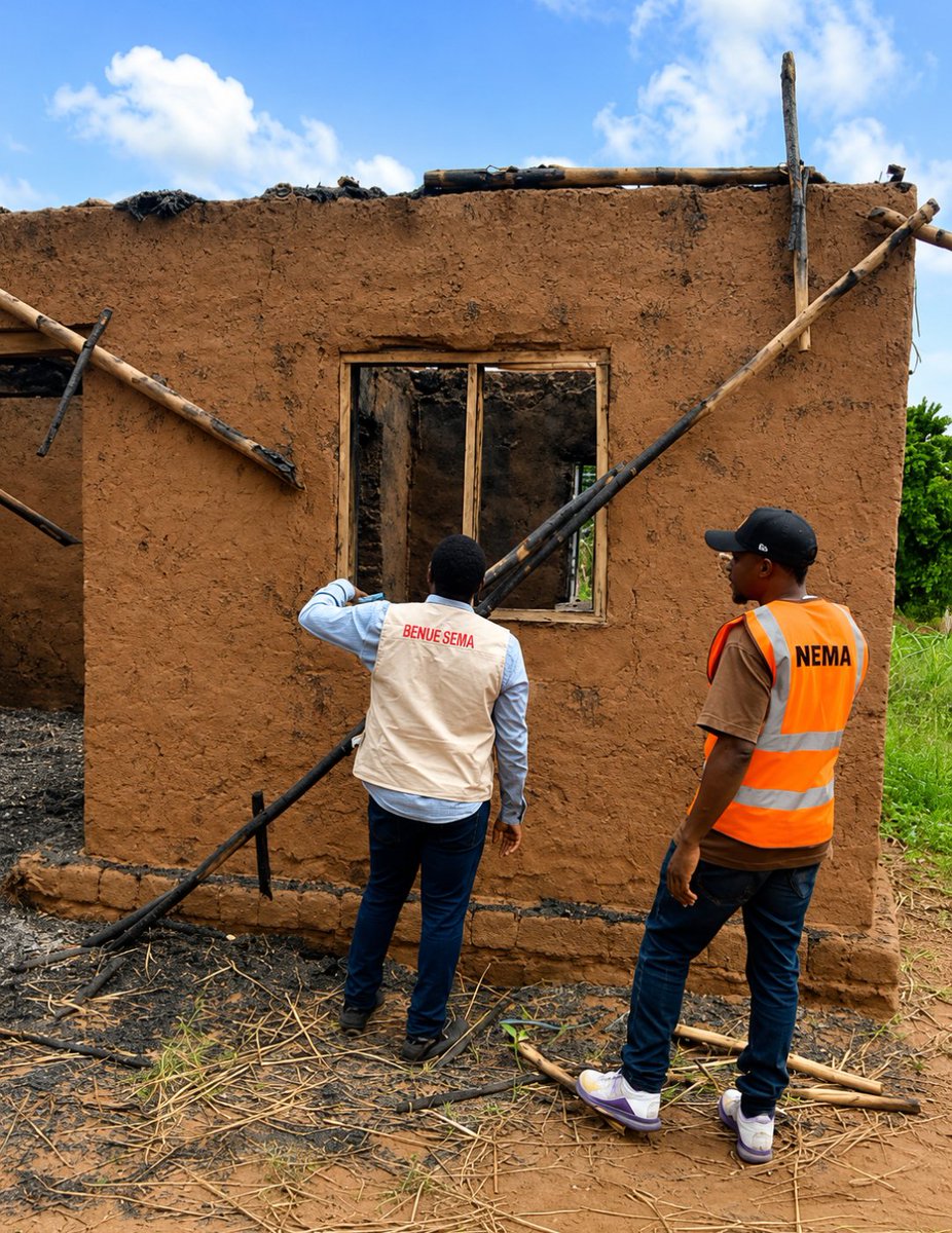 SemaBenue's tweet photo. The Benue State Government, through Benue SEMA, distributed relief materials to victims of the Otukpo Nobi and Akpach-Ugboju attacks.

The delegation, alongside NEMA and UNHCR, sympathized with affected communities and assessed the damage to guide further humanitarian assistance. https://t.co/lSv5jubPRs