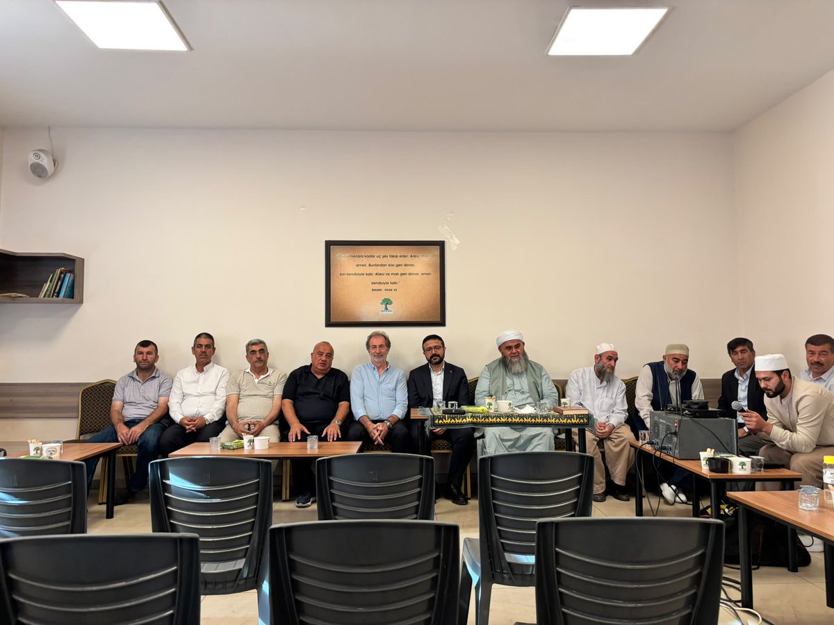 mehmetyilmazmy_'s tweet photo. Önceki Dönem MÜSİAD Gaziantep Şube Başkanı Sn.@MehmetCelenk27’in Annesi,

GAİMDER Başkan Yardımcısı Sn.@CihanCELENK’in Babaanesinin Vefatından Dolayı Taziyesine Katılarak, Başsağlığı Diledik.

Merhumenin Mekanı Cennet Olsun.🤲

@RTErdogan
@abuyukgumus
@abdulhamitgul
@fmfedaioglu
@FatmaSahin