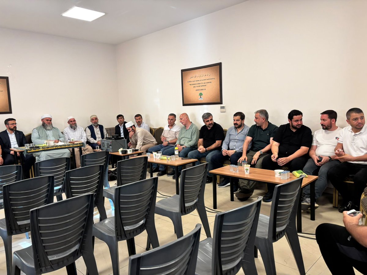 mehmetyilmazmy_'s tweet photo. Önceki Dönem MÜSİAD Gaziantep Şube Başkanı Sn.@MehmetCelenk27’in Annesi,

GAİMDER Başkan Yardımcısı Sn.@CihanCELENK’in Babaanesinin Vefatından Dolayı Taziyesine Katılarak, Başsağlığı Diledik.

Merhumenin Mekanı Cennet Olsun.🤲

@RTErdogan
@abuyukgumus
@abdulhamitgul
@fmfedaioglu
@FatmaSahin