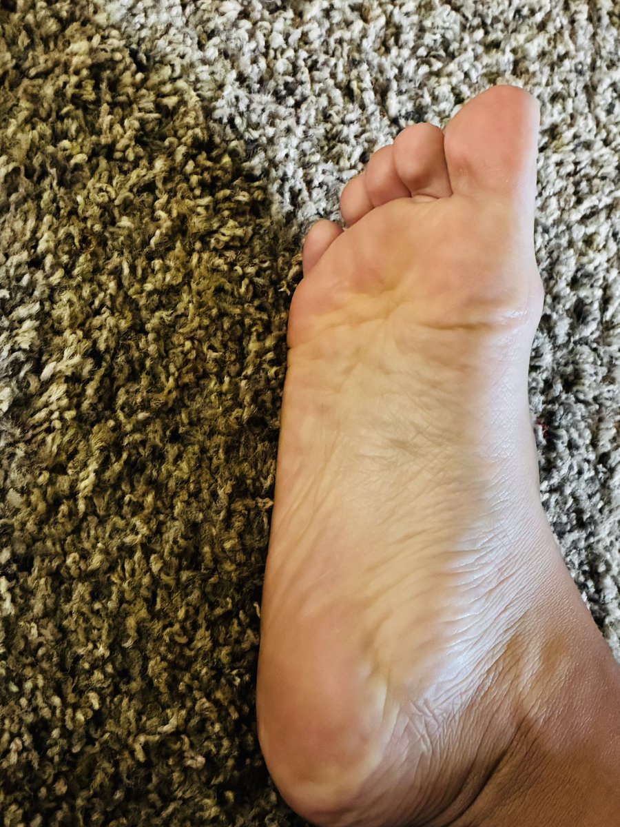 JsPrettyFeets's tweet photo. @whalesubxx https://t.co/FF63UsoZCm