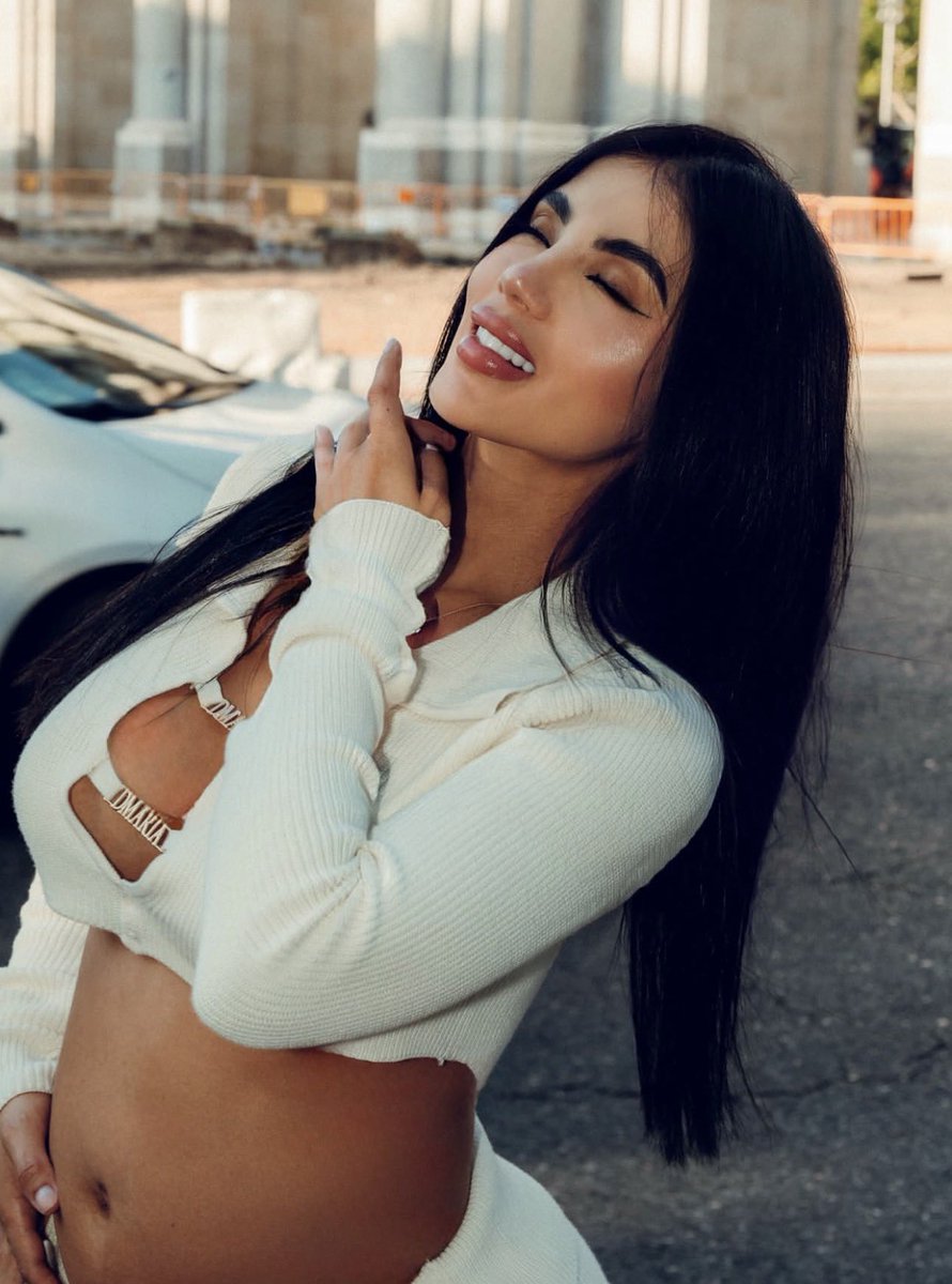 kariconica's tweet photo. mi queen https://t.co/AGpRz2a7Lm