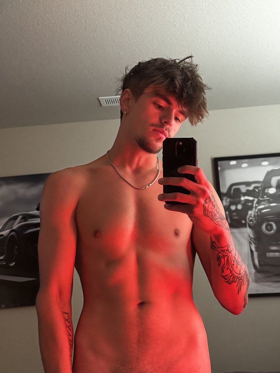_wagner36's tweet photo. nudies in the comments https://t.co/yEFmyuoFKZ
