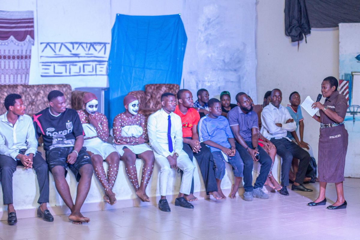 mcdrama_'s tweet photo. Picture content from Isadok written by Uwemedimo Atakpo a stage play directed by Asukwo Etuk and assisted by Charles Barcklayz for the just concluded PhD practical examination. Yours truly was part of the actors.
#StagePlay https://t.co/GuFU9iyiav