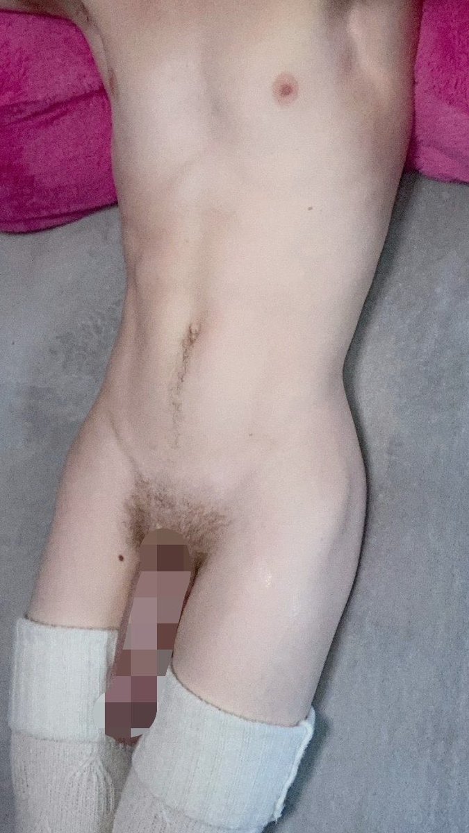 BreedingFemboys's tweet photo. Gym has been paying off near the waist 🤤 #femboy #twink #nsfwtwt https://t.co/7DfeaEucIS