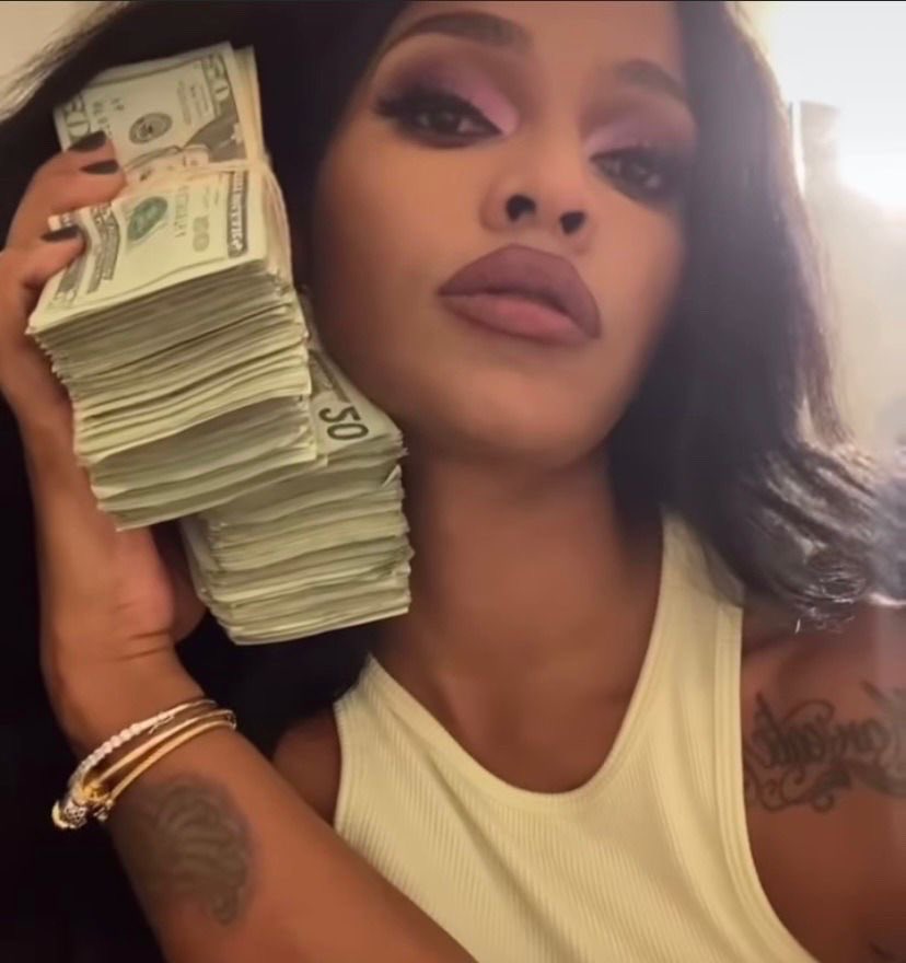 2000sphase's tweet photo. The Money just keep calling $$$ https://t.co/u0SDTUuNFt