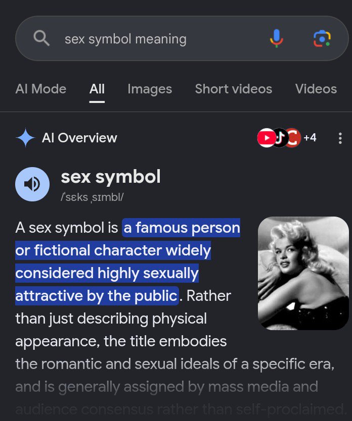 RaymondE16047's tweet photo. She is a literally sex symbol and it's not a bad thing. I know y'all wanna hate but at least be wise with your hate you unintelligent individuals, Sincere's mum didn't say anything bad the people around did and she said they're not family. https://t.co/hpFNNlOE7m