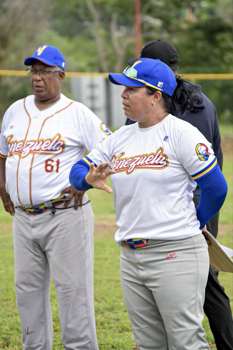 TeamBeisbolVe's tweet photo. ⚾️🙎‍♀️
#WomensBaseballWorldCup 

📸 Continuamos con la preparación del Team Beisbol Venezuela femenino rumbo a la Copa de Mundo que disputará su ronda de grupos en agosto en #ChinaTaipei

📍Barquisimeto, Lara

💻 Detalles en https://t.co/N4W3BNOjbG

#LaQueNosUne
#SomosVenezuela https://t.co/J3TW0K9j2D
