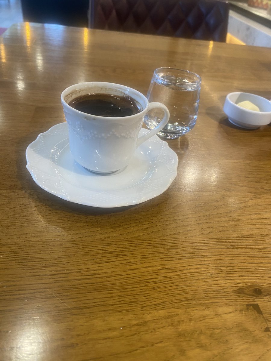 Özlem ckn tweet media
