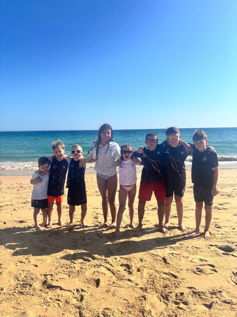 RossaGACBelfast's tweet photo. Grego’s, Cavanagh’s, Smythes, Kettle and a late transfer from Lamh Dhearg Bunting in 
Alvor 🇵🇹

#rossaontour 🟡🔵 https://t.co/RCvZsDahoY