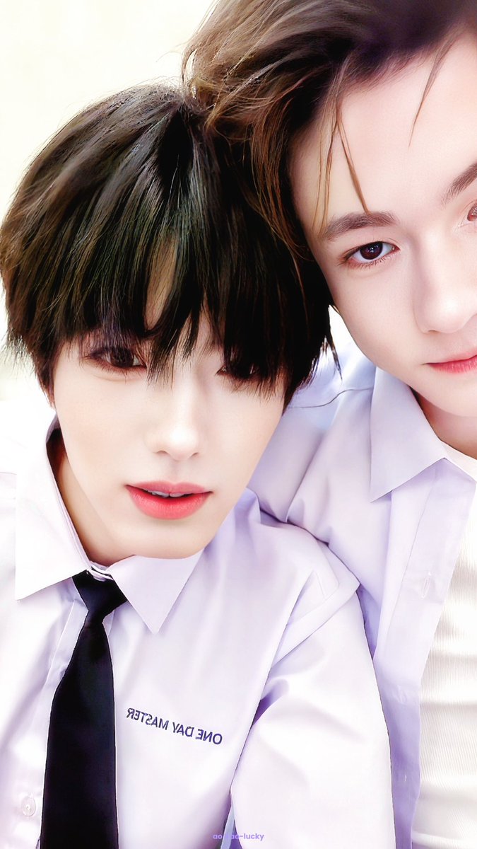 minwooyejun's tweet photo. ซูหยวนคือมีใบหน้าที่ขี้โกงมากก ถ้าเปิดหน้าผากก็คือหล่อเลยเมะเลยอาจเพราะคิ้วเข้มๆด้วยไหม แต่พอมีหน้าม้าเอาผมลงโครตจะเคะสวยสะกดมาก ใดๆคิออิชั้นรักร่างเคะมากค่ะ😍 #shuyuan https://t.co/az1zyc27Zb