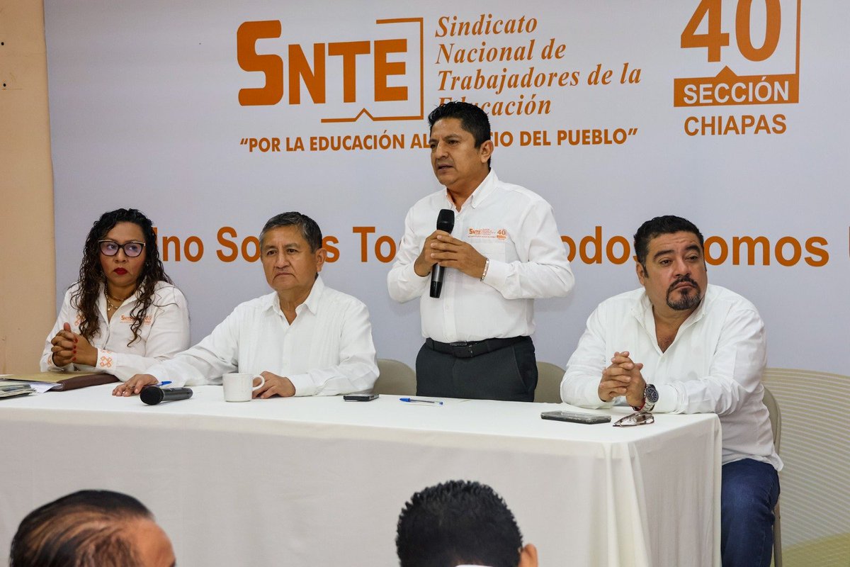 SECC40CHIAPAS's tweet photo. 🔸 Sección 40 realiza Jornada de Información sobre la Respuesta Salarial 2026 con representantes sindicales del nivel de Preparatorias 🔸

#SNTE #Sección40 #UnoSomosTodos #TodosSomosUno #RespuestaSalarial2026 https://t.co/mN1wlw89db